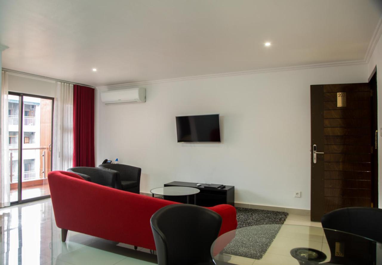 Deluxe King Suite