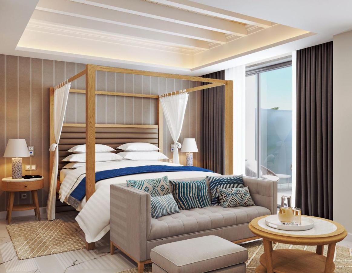 Panoramic Suite Pool & Sea View
