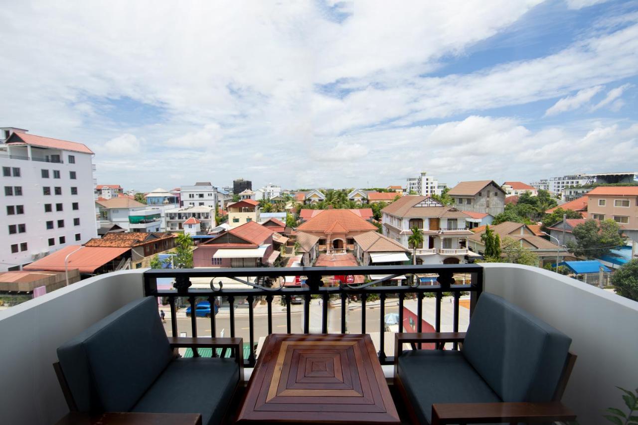 King Suite with Balcony,1518815770:JPEG