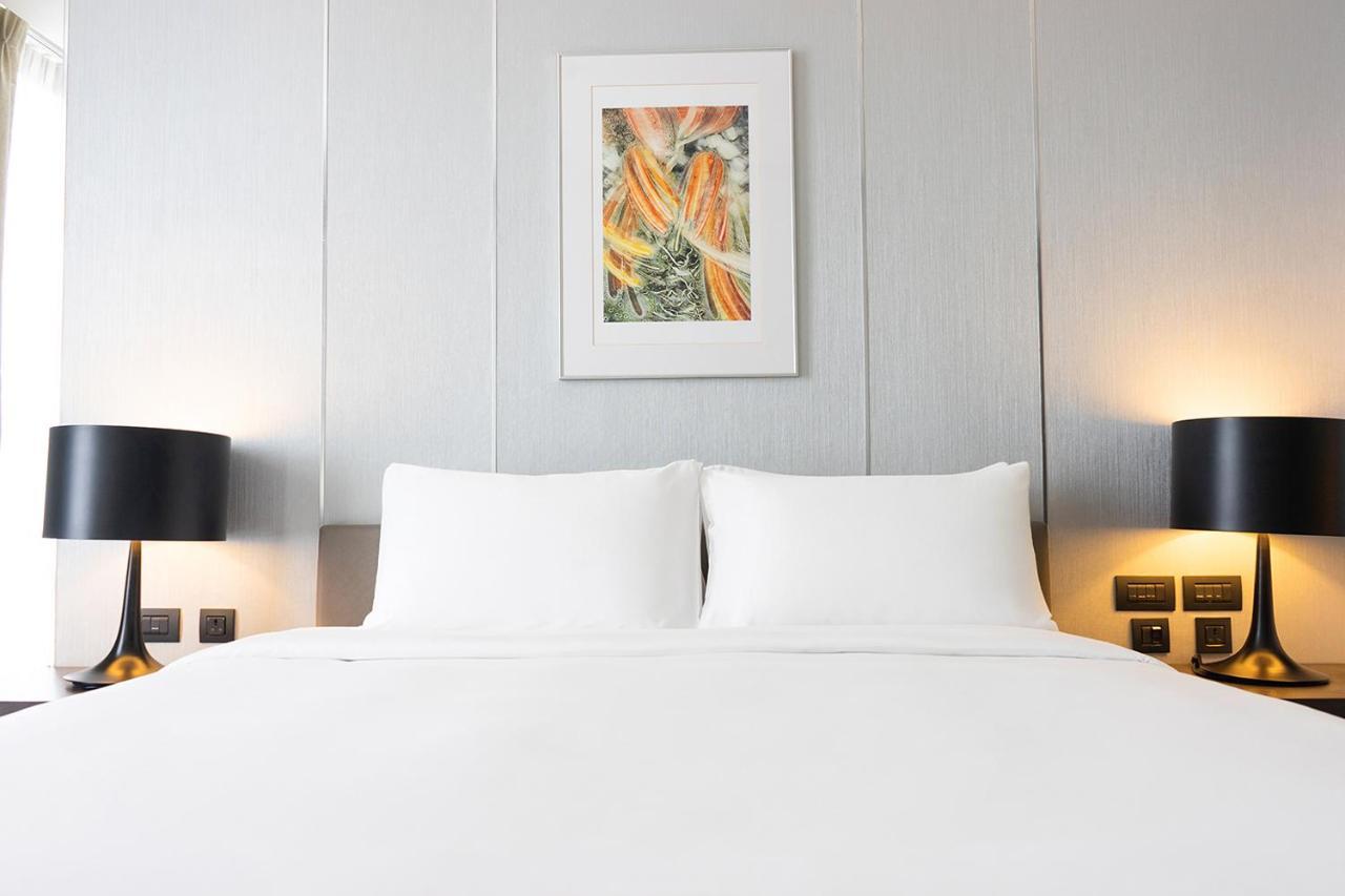 Club Double or Twin Room Lounge Access