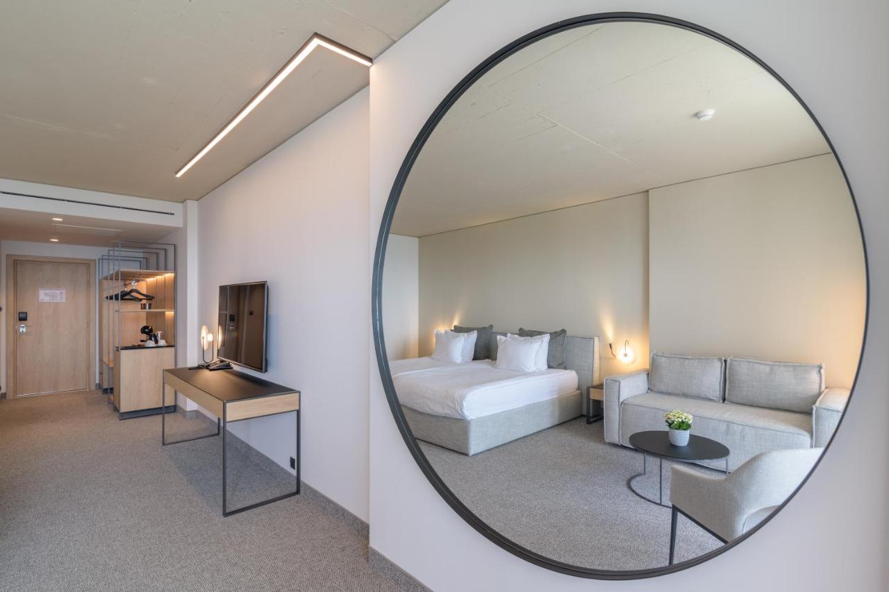 Superior Twin Room with Balcony and Park View and unlimited access to Health Spring Spa,1294740820:JPEG