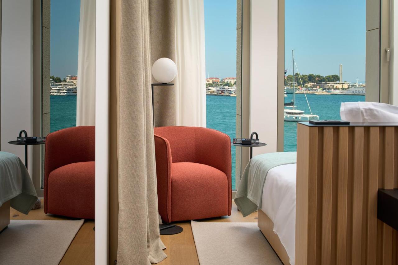 Superior King Room Sea View
