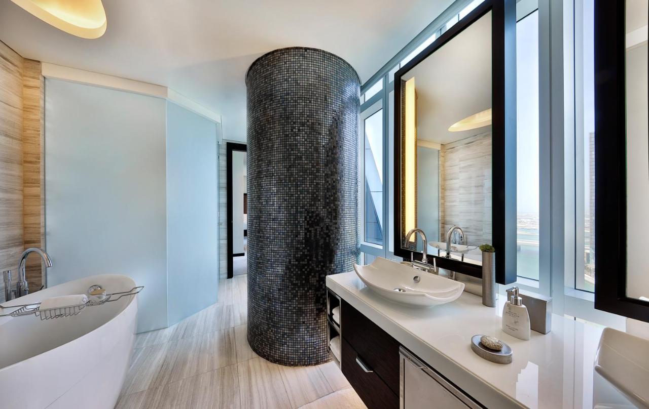 Premier Suite - Skyline View (Complimentary upgrade upon arrival),1295723338:JPEG