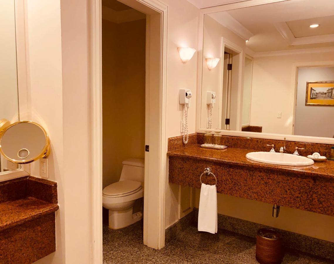 Luxury Suite Two Double Beds Non Smoking