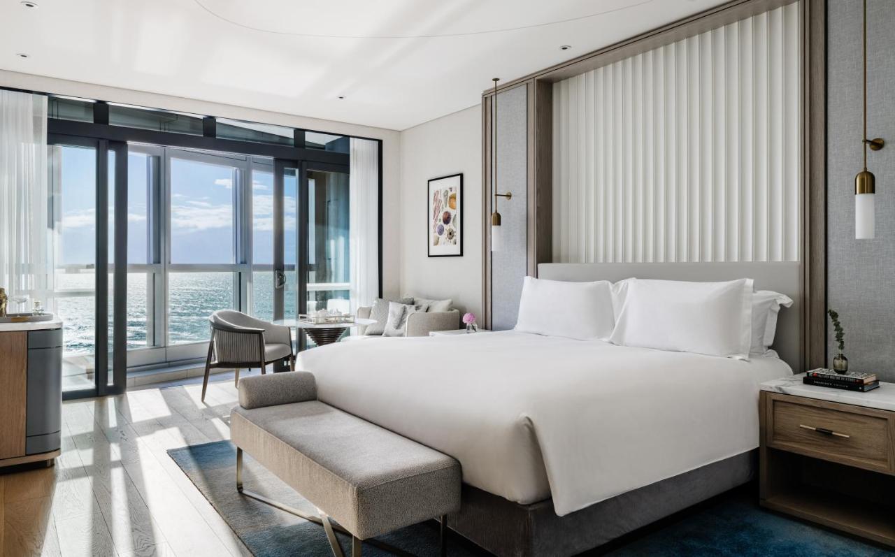 Deluxe Ocean Zimmer mit Kingsize-Bett