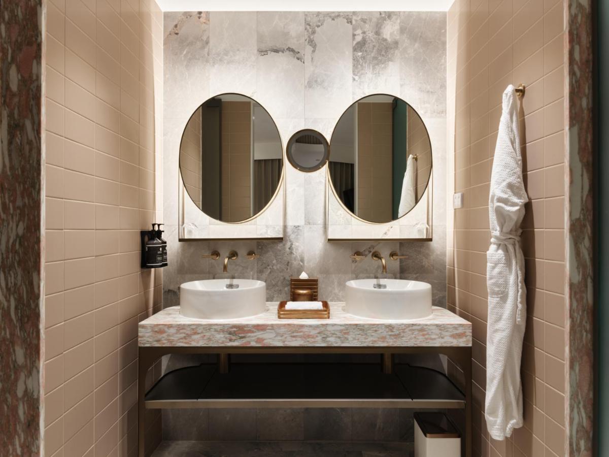 Junior King Suite