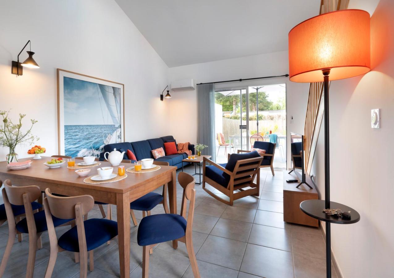 Four-Bedroom Duplex House Private Pool