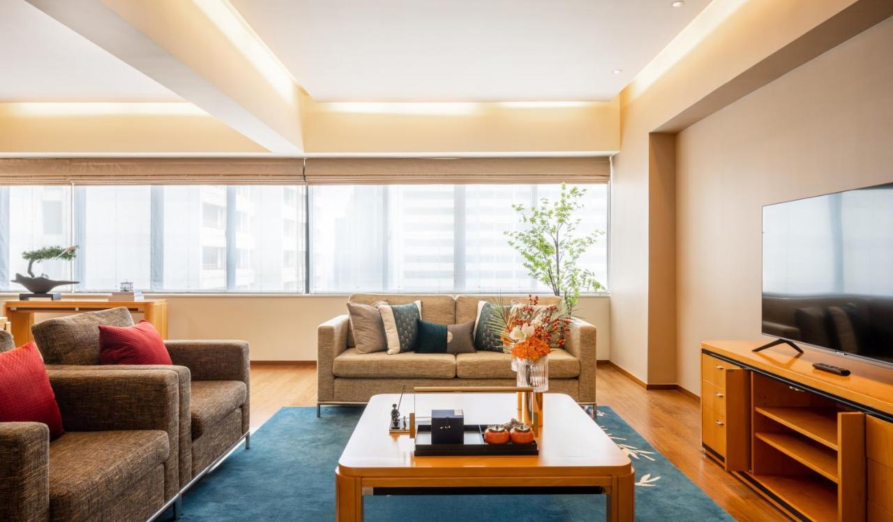Deluxe Three-Bedroom ApartmentSet