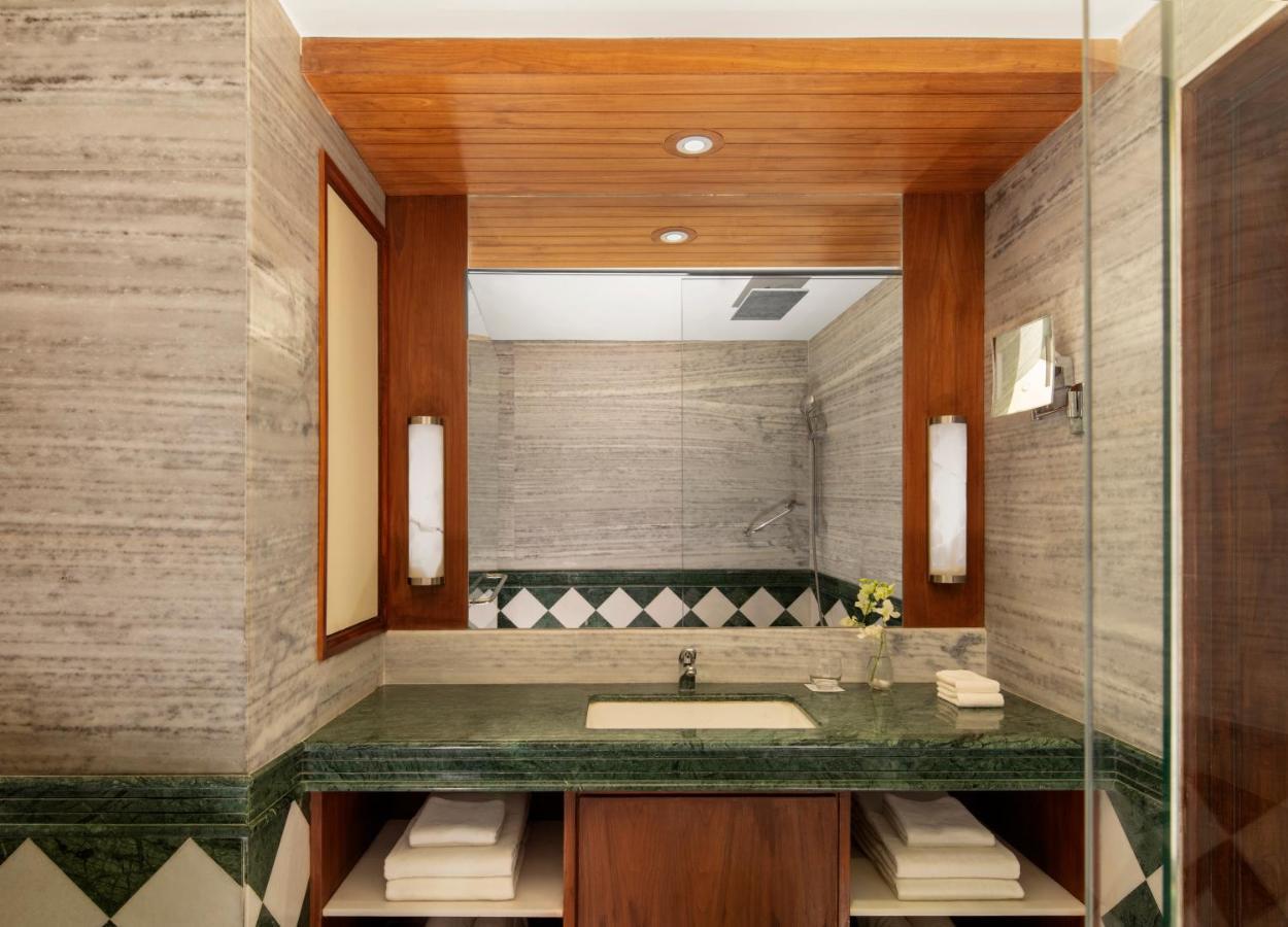 Deluxe Suite - Non-Smoking: 10% off on Food & Soft Beverages,Up to 20% off on SPA,02 Pints Beer, special kids welcome/in room amenities, Complimentary INR 500 Credit on F&Soft Beverage with min spend of 2000 INR(once per stay (per room))