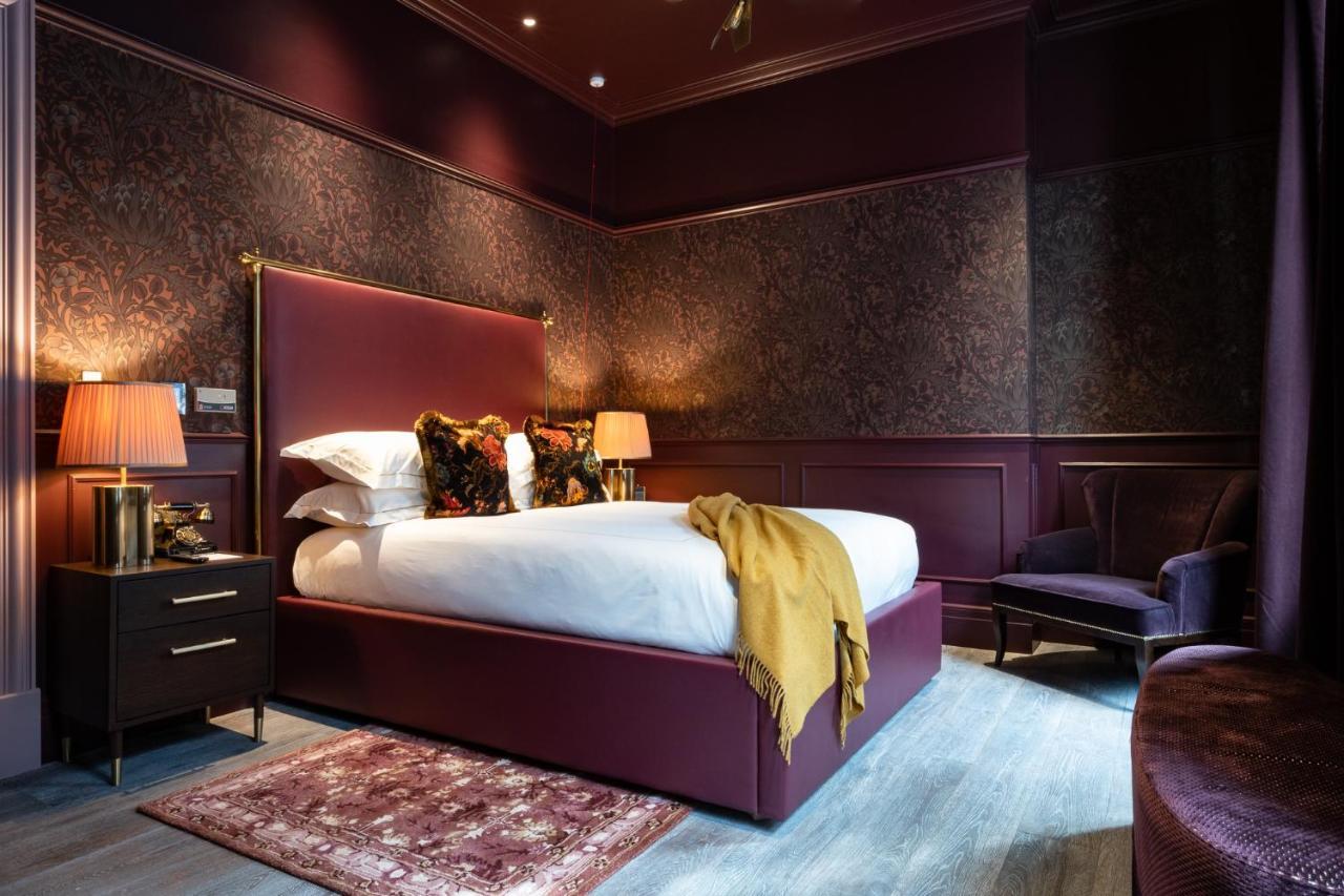 Superior Room,1305816247:JPEG