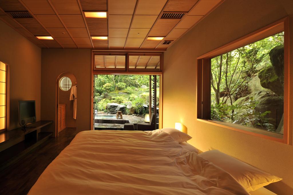 Japanese-Style Suite with Open-Air Bath "Fuji" or "Ume"