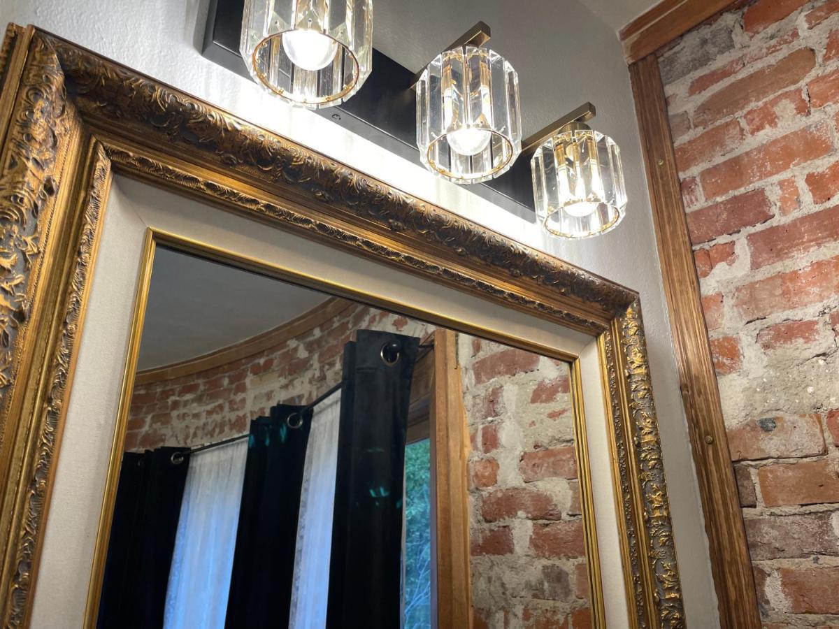 Queen Room Garden View
