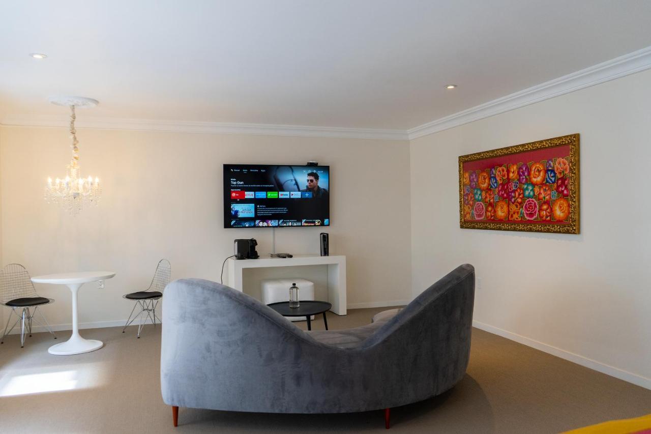 Superior King Suite