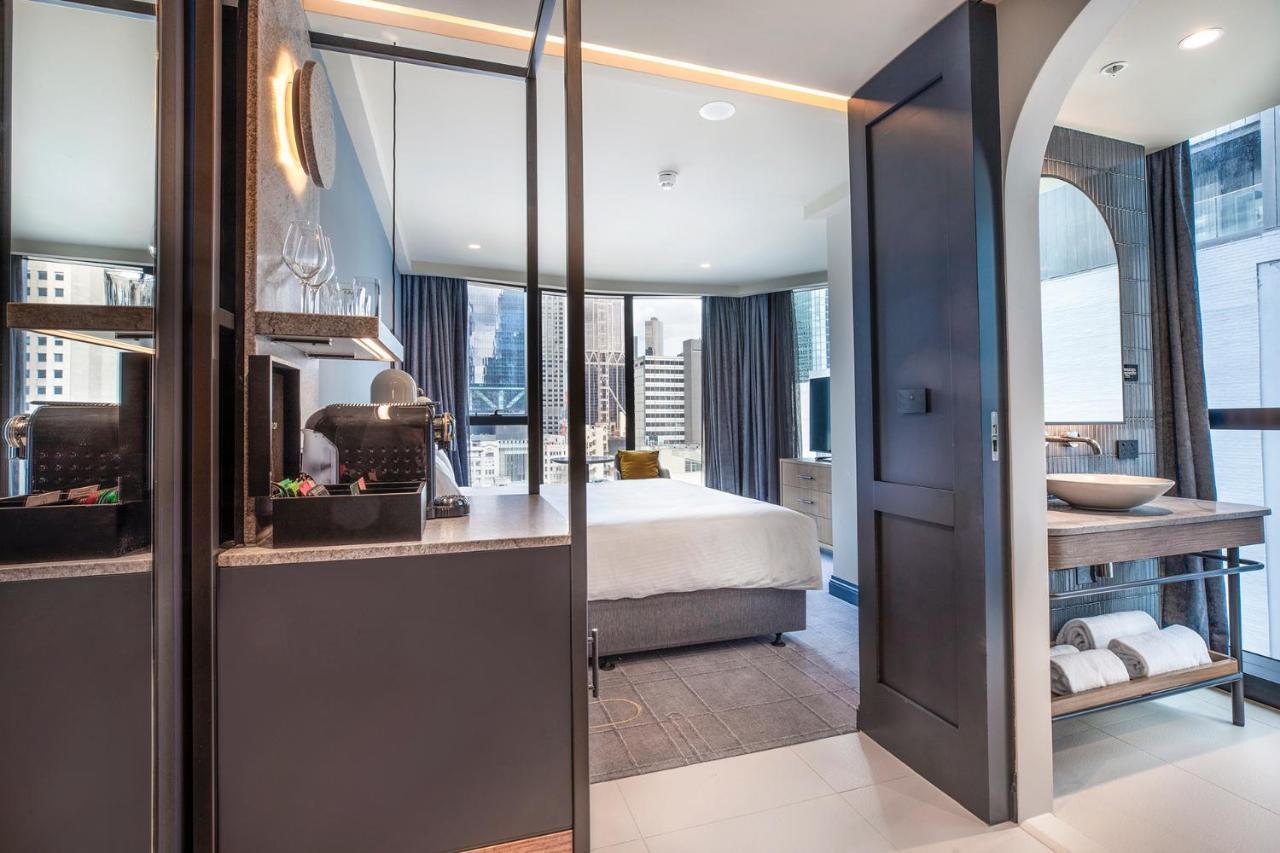 Premium King Room with City View