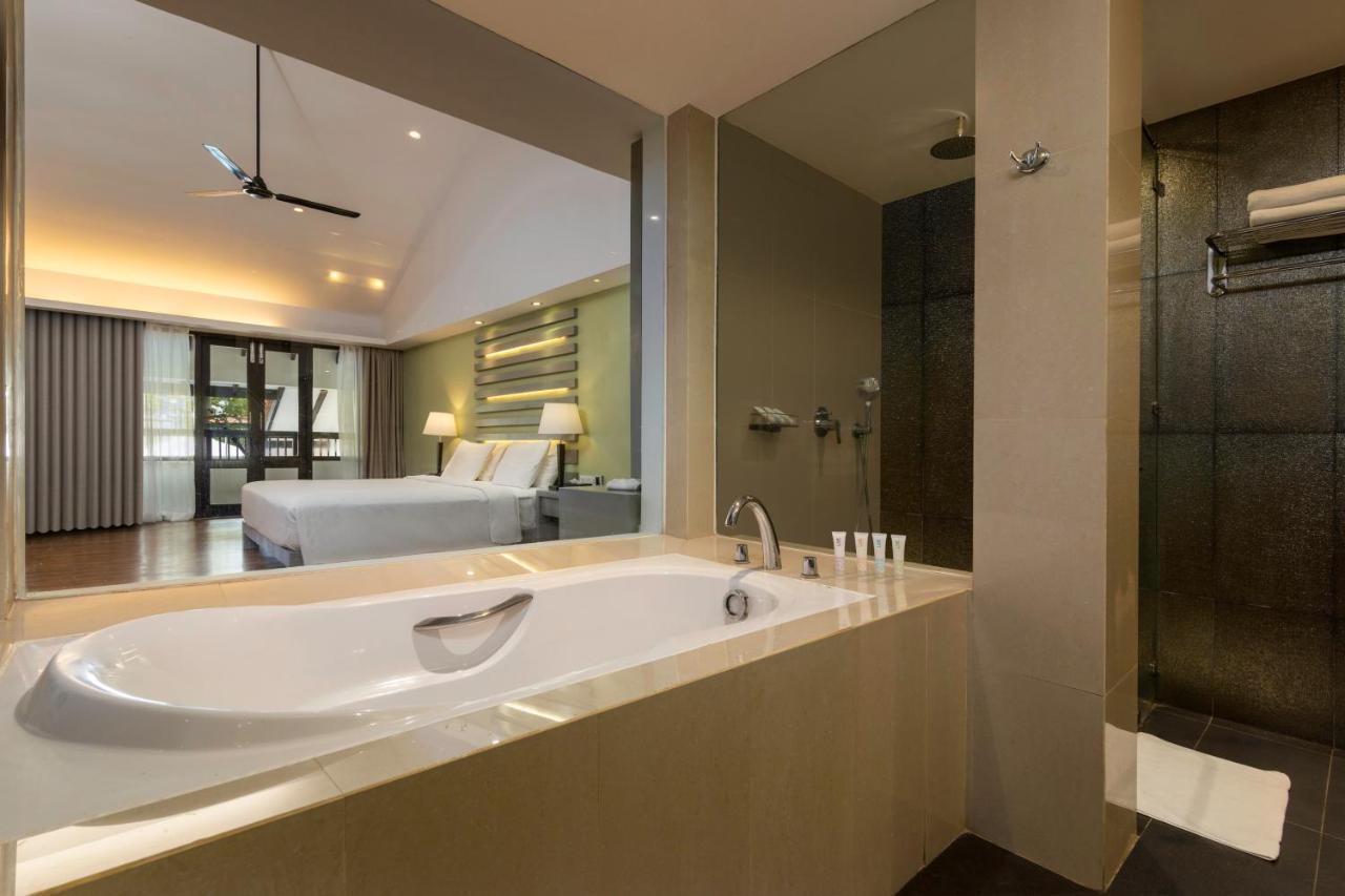 Ocean Facing Deluxe Room Wellness Treatment from F&B