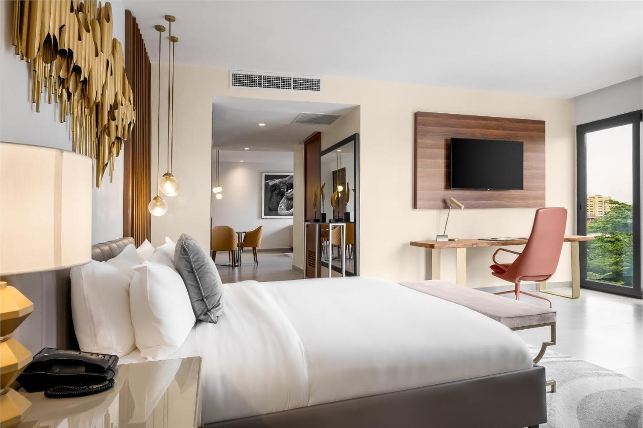 Superior King Suite