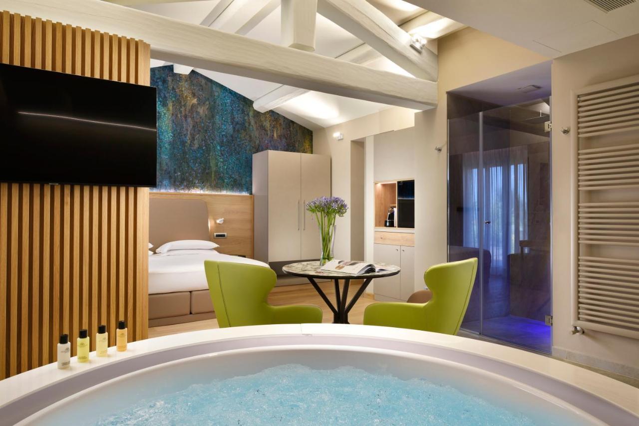 Suite Spa Bath Spa Access