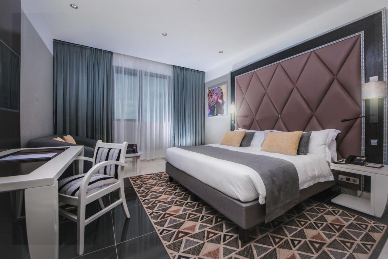 Deluxe King Room