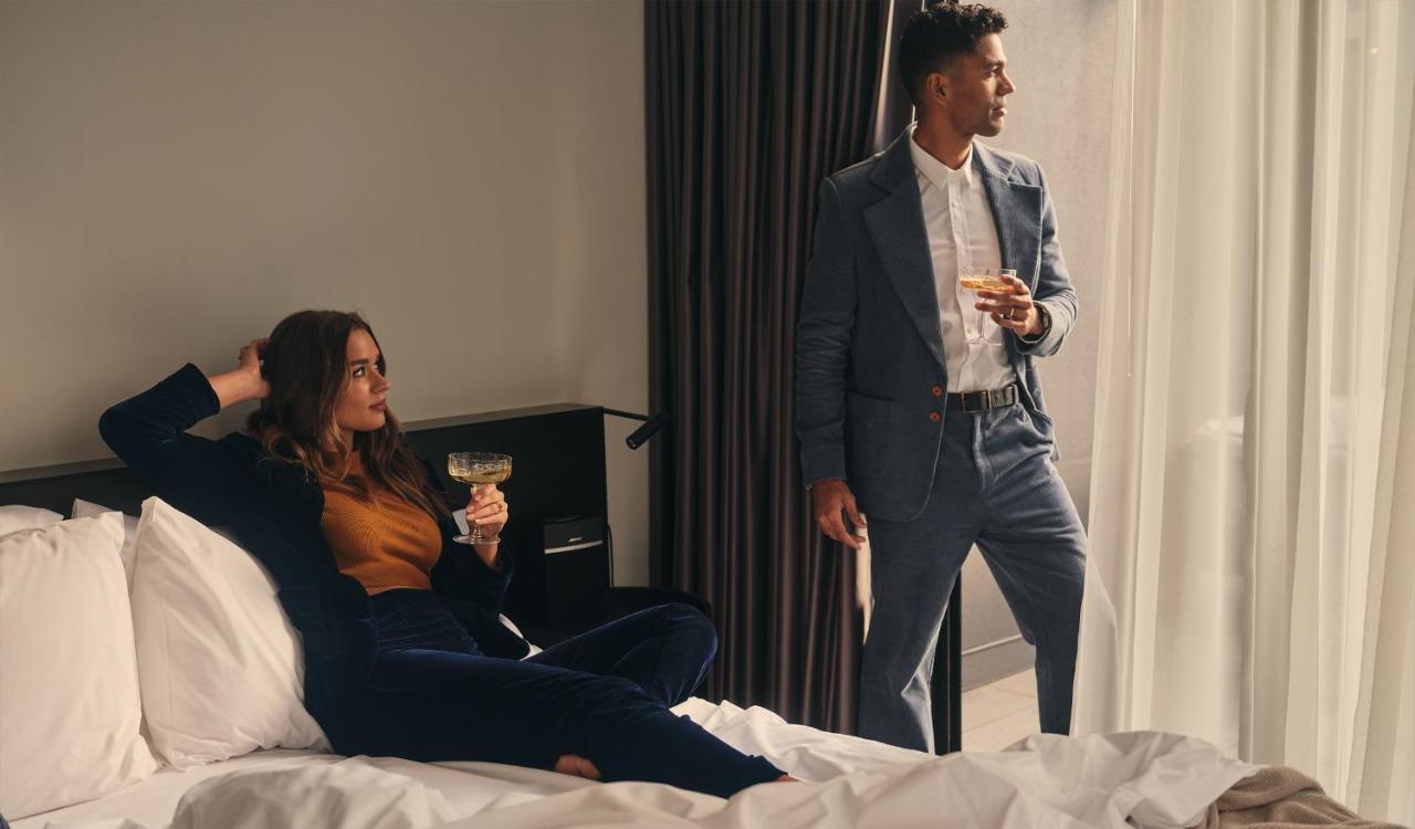 One Bedroom Terrace Suite – complimentary drinks during hosted hour WiFi