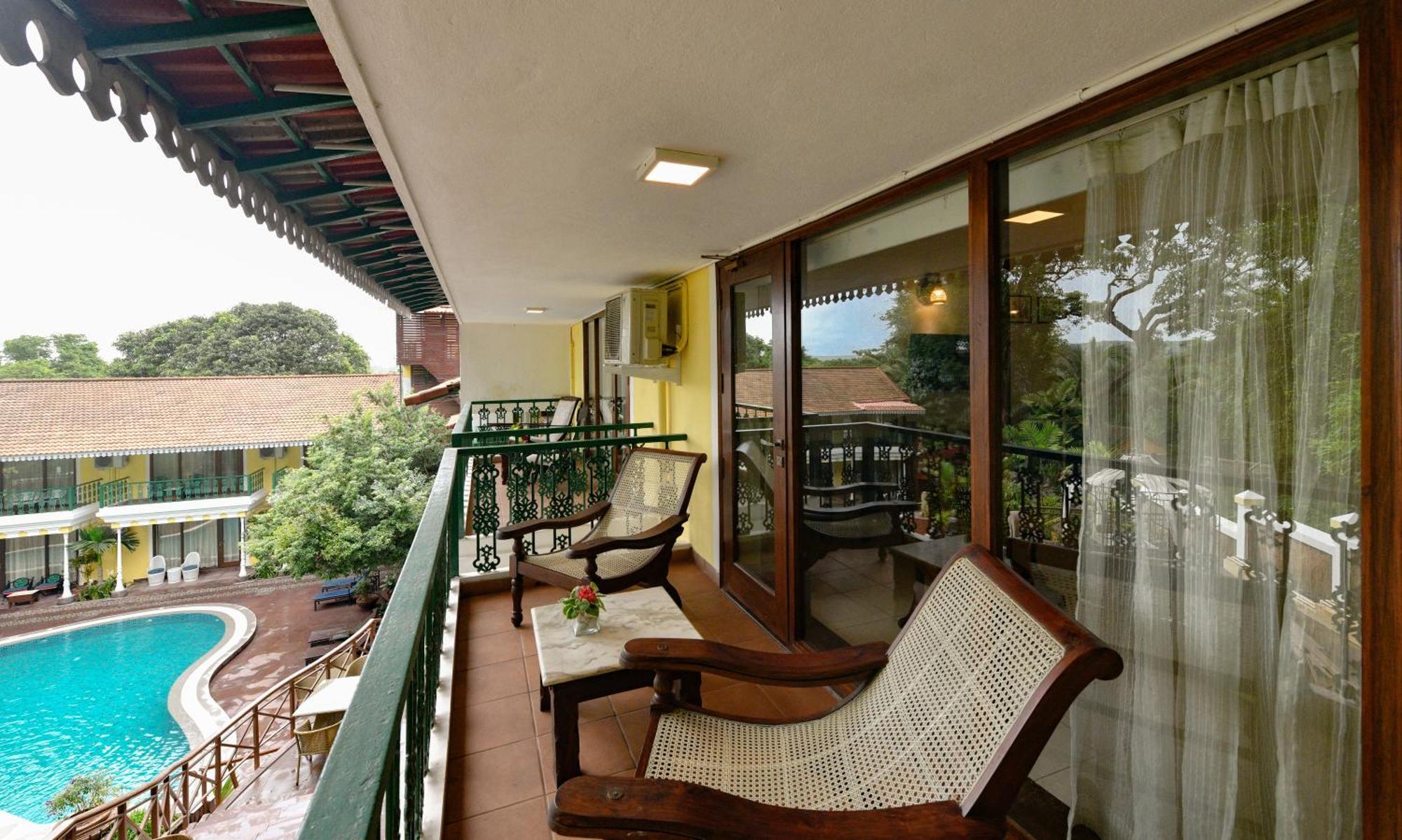 Superior King Pool View Balcony or Patio