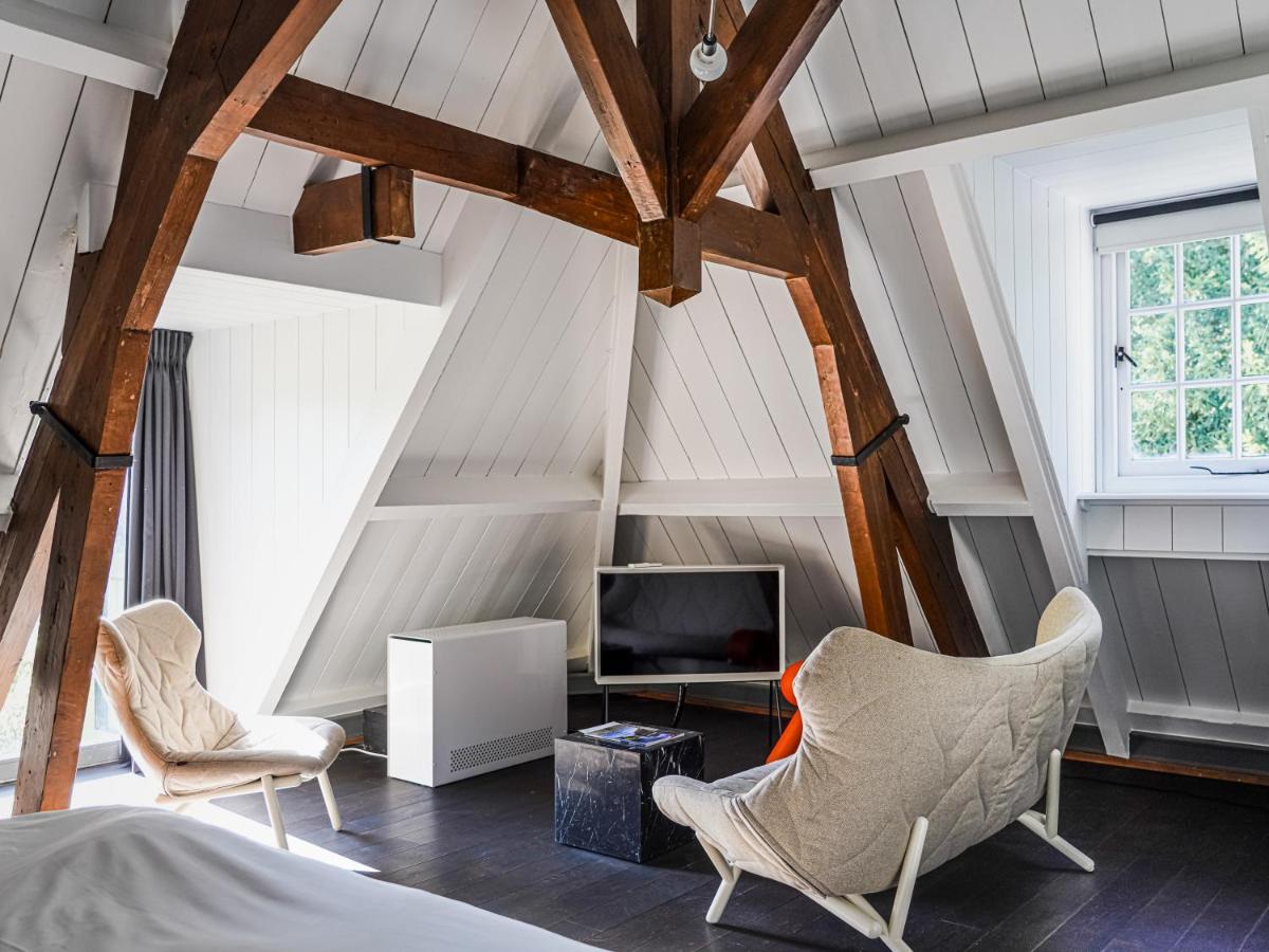 Coach House Room