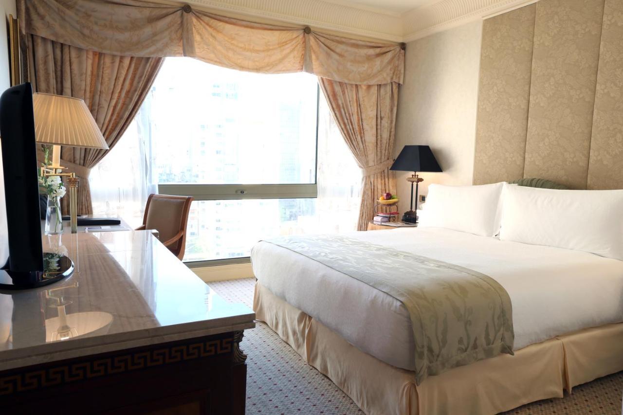 Classic Queen Room