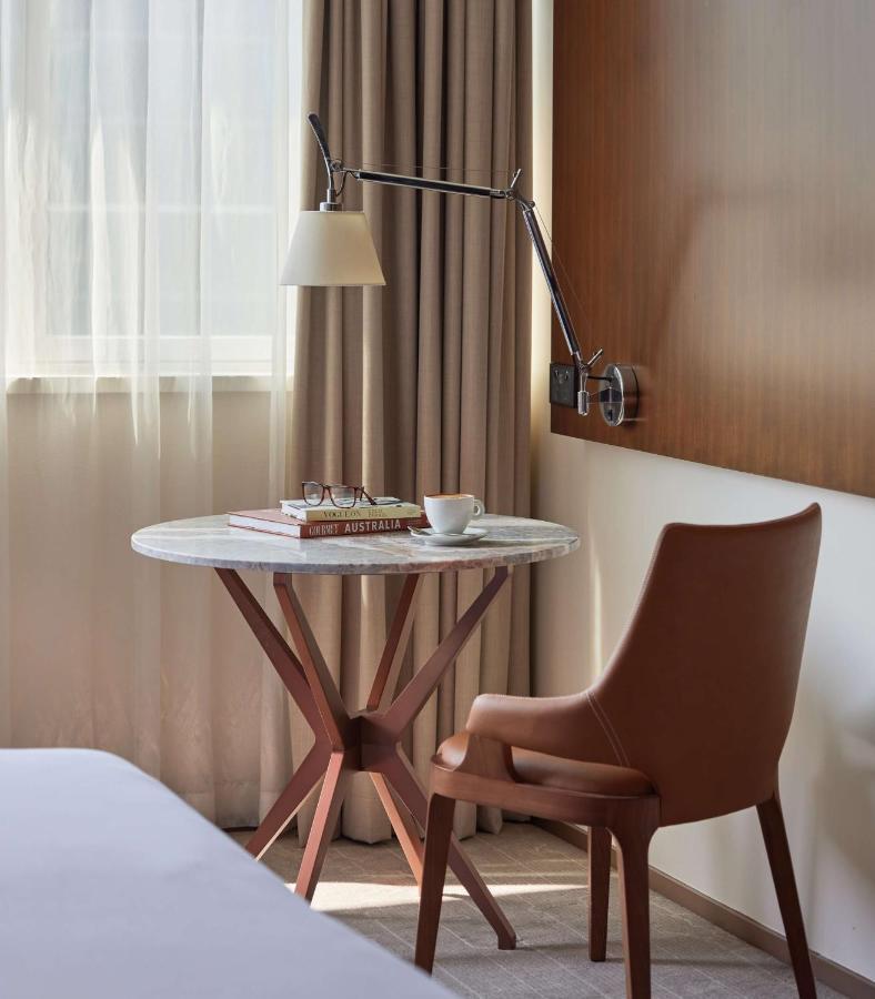1 Queen Bed City View