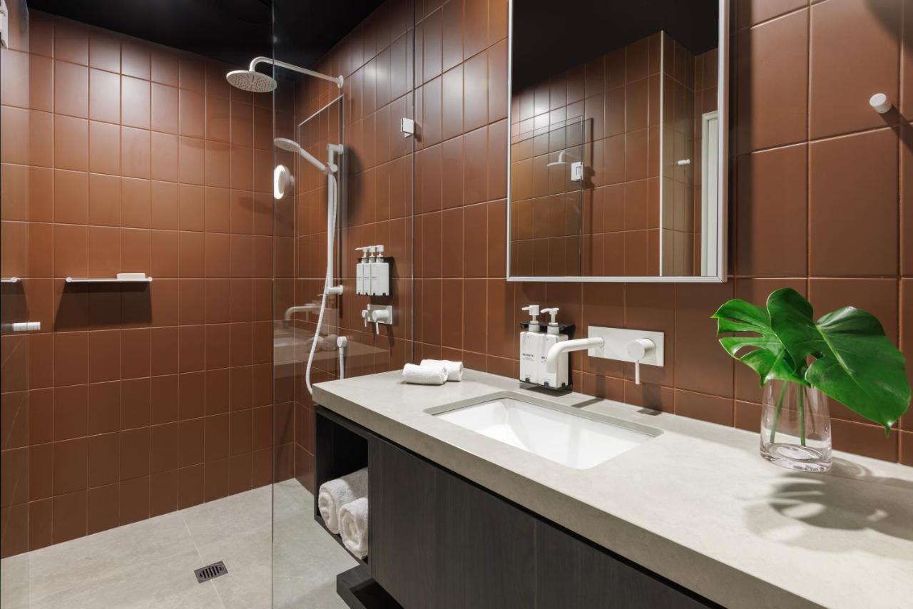Executive Veriu Suite