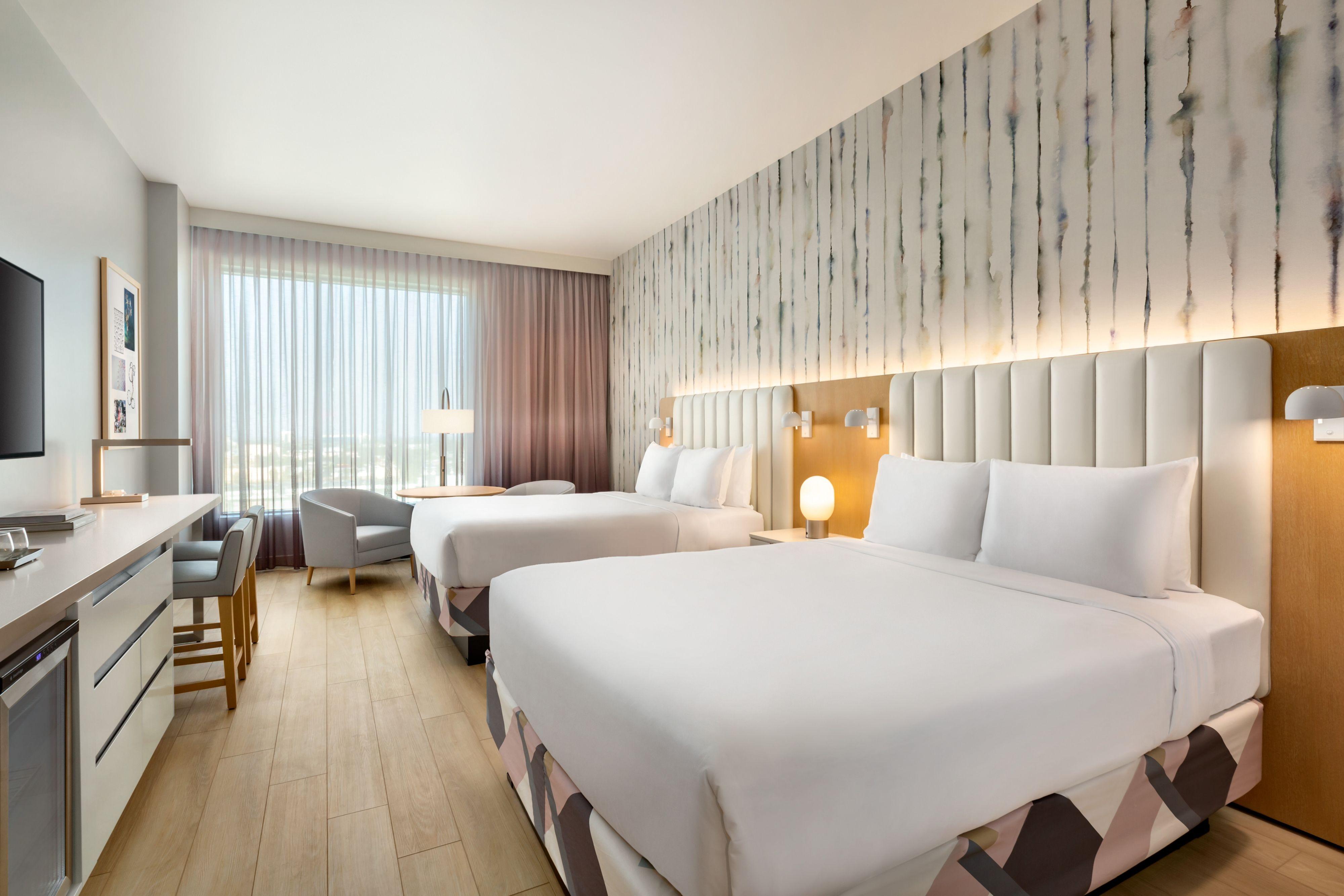 Queen Room Two Queen Beds Park View