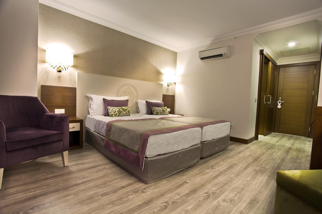 Standard Double or Twin Room,416472933:JPEG