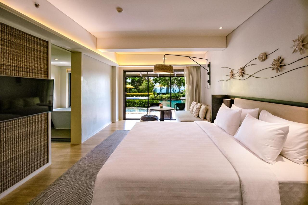 Seaview Pool Access