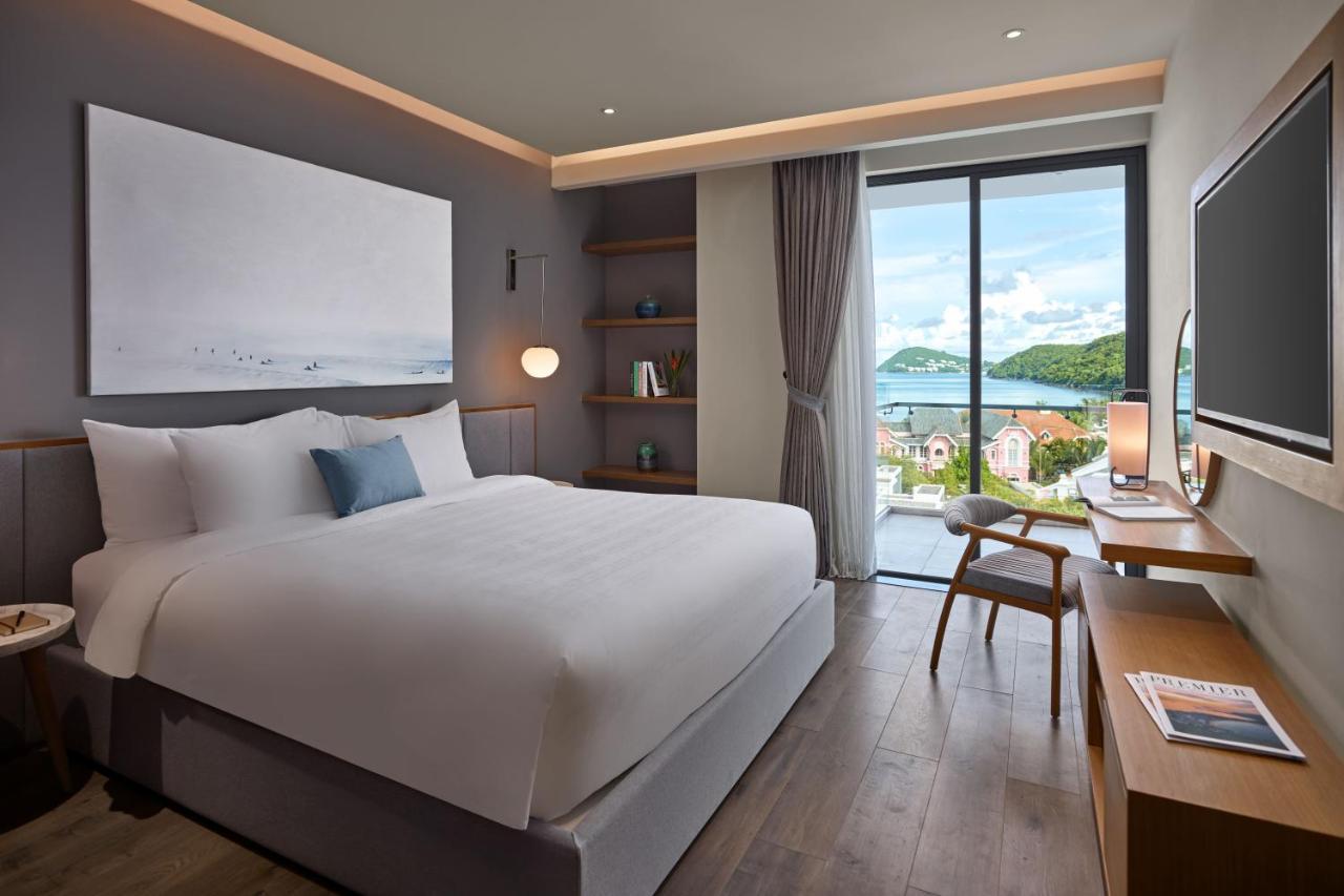 Superior King Suite with Balcony,1338608576:JPEG