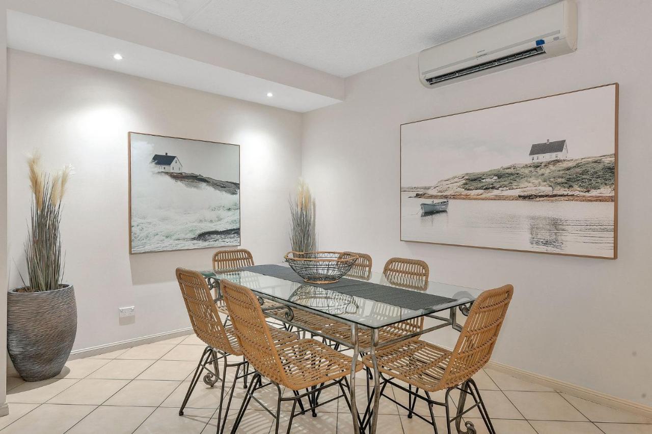 Deluxe Two-Bedroom Apartment