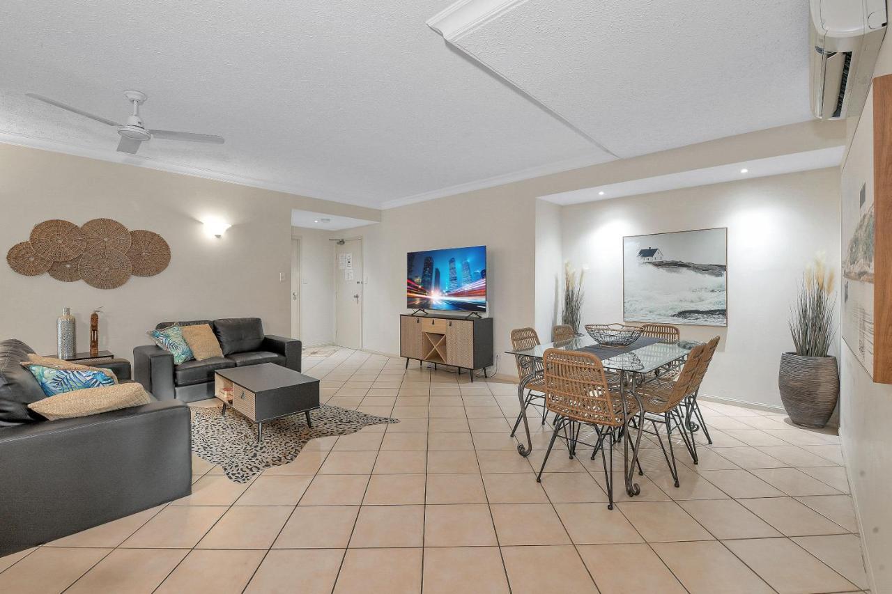 Deluxe Two-Bedroom Apartment