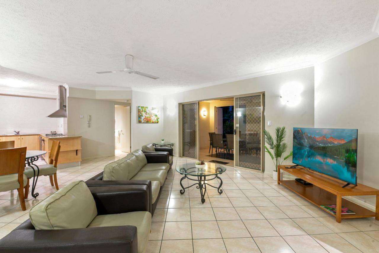 Deluxe Two-Bedroom Apartment