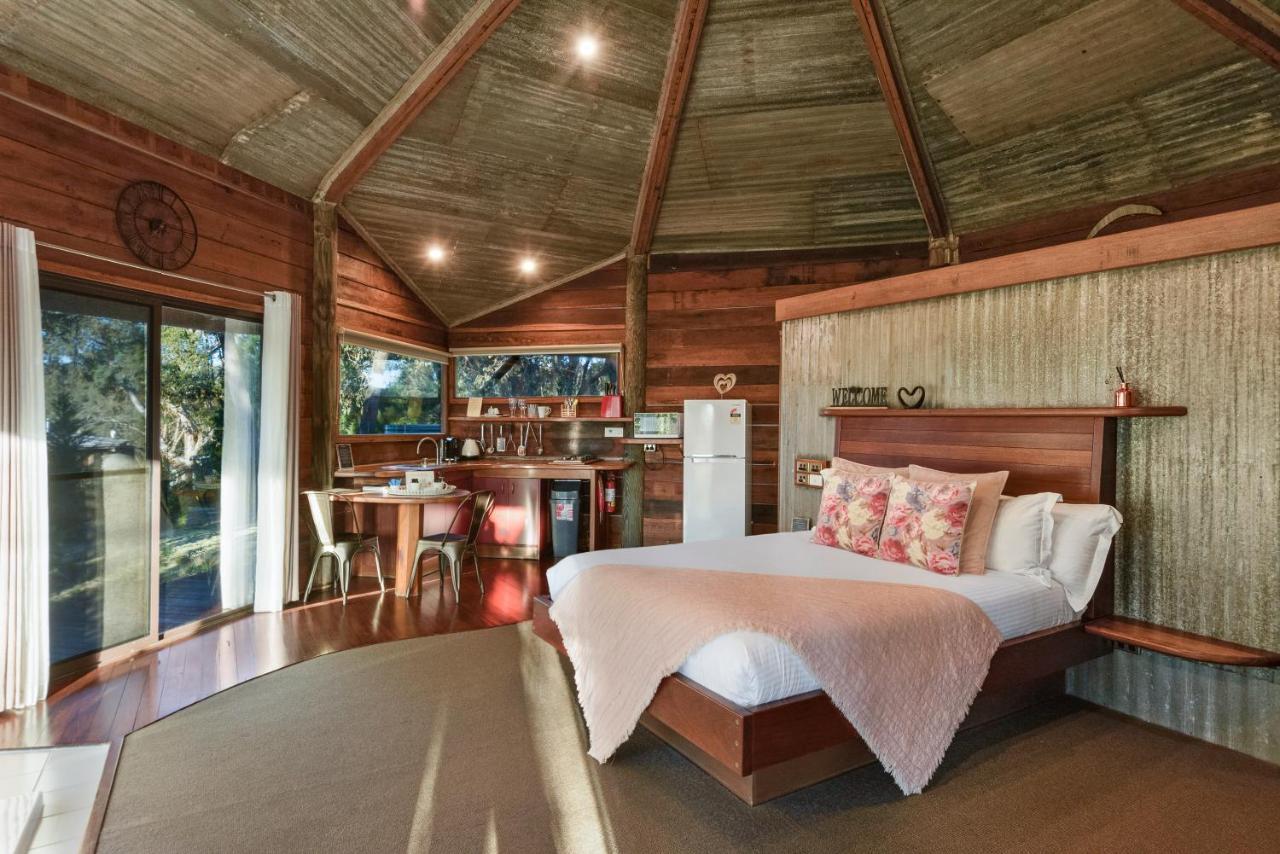 Rendezvous Spa Cabin