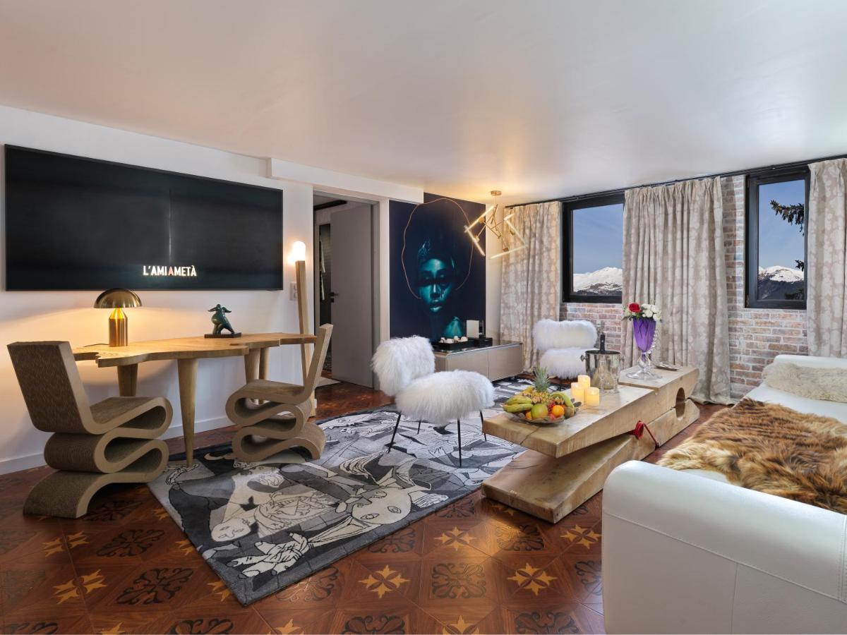 Suite 204