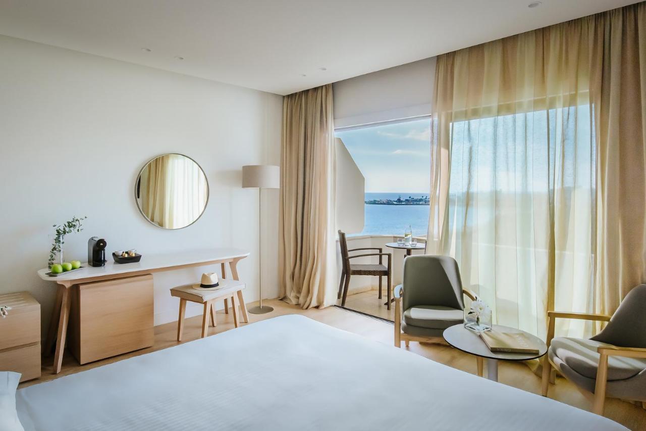 Double or Twin Room Side Sea View