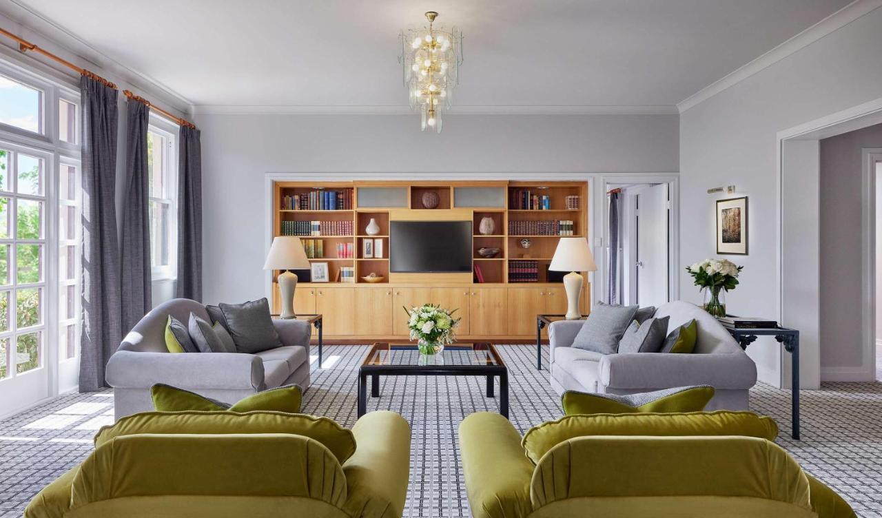 Diplomatic Suite