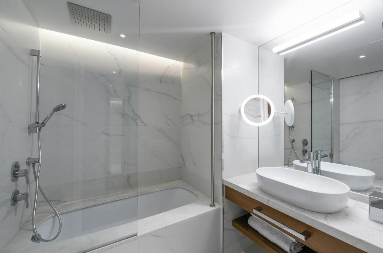 Premium Room with City View,1346191424:JPEG