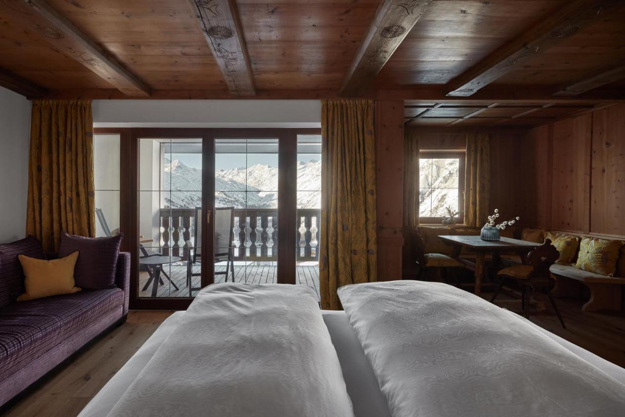 Superior King Suite