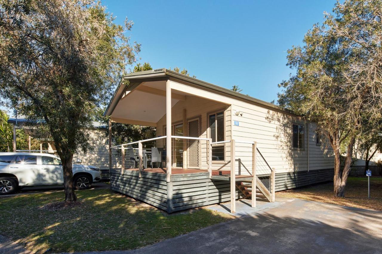 Palm Cabin,1349415733:JPEG