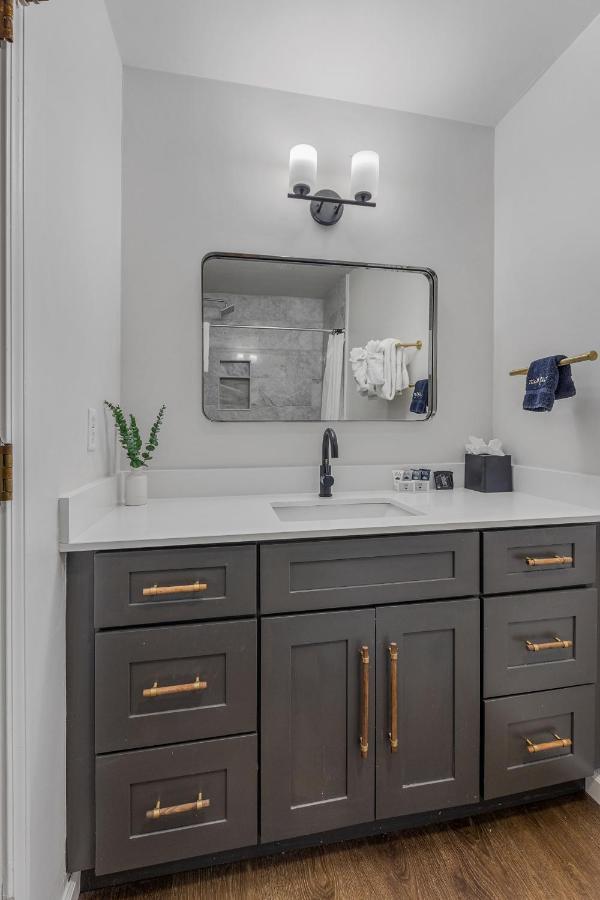 Superior King Room,1348794548:JPEG