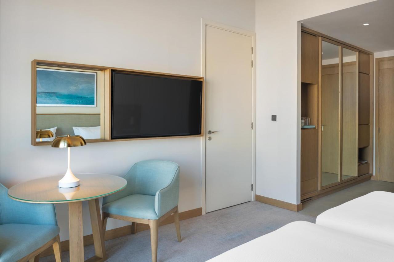 Deluxe Twin Room Balcony