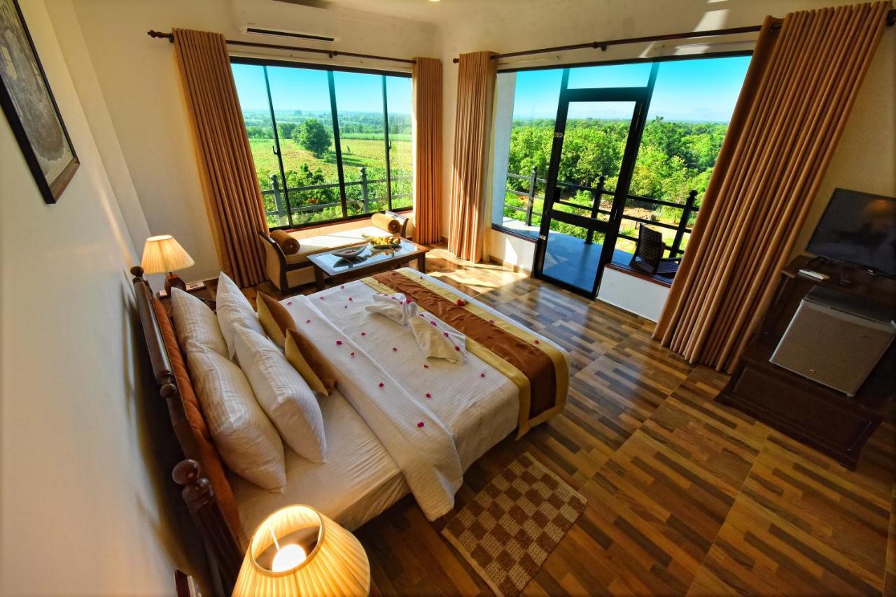 Superior Deluxe Room Lake View