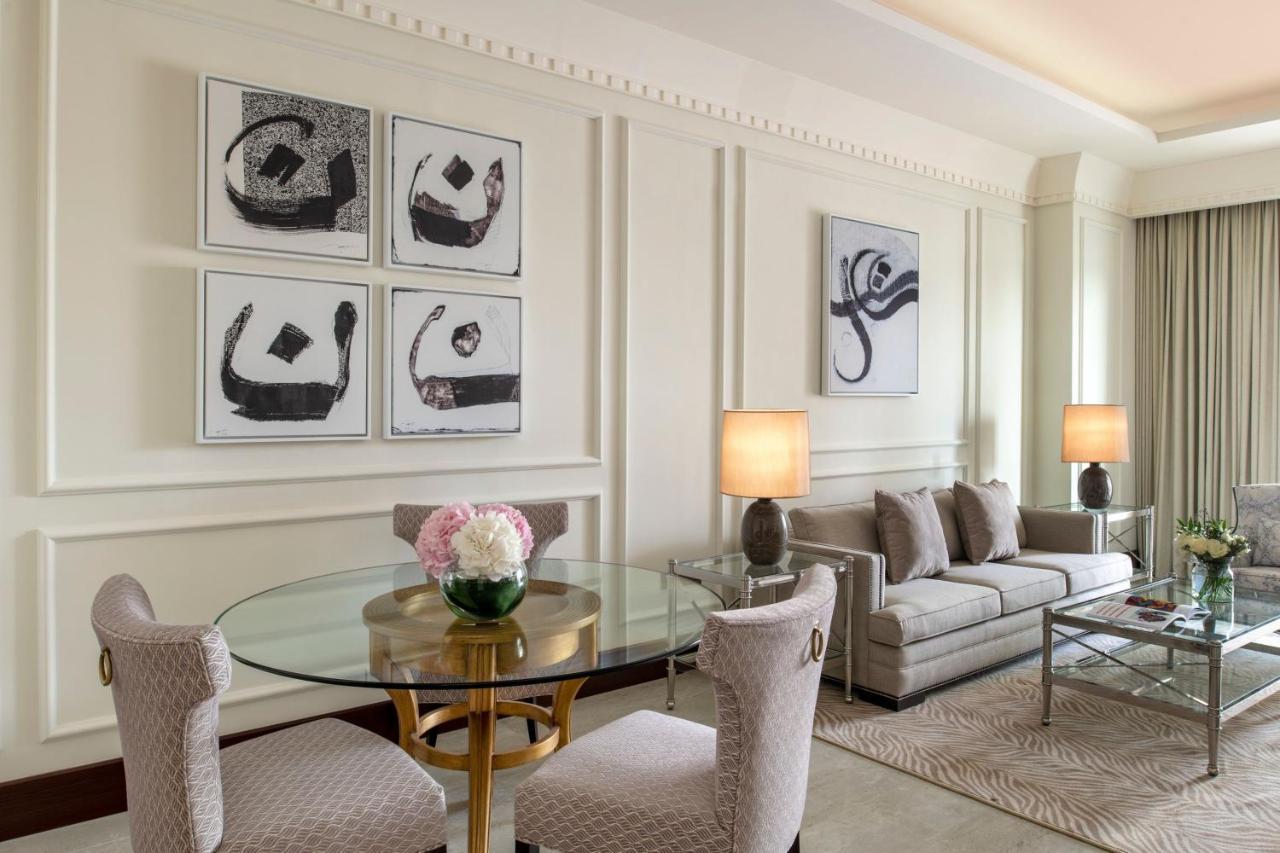 One-Bedroom King Suite Sea View Terrace