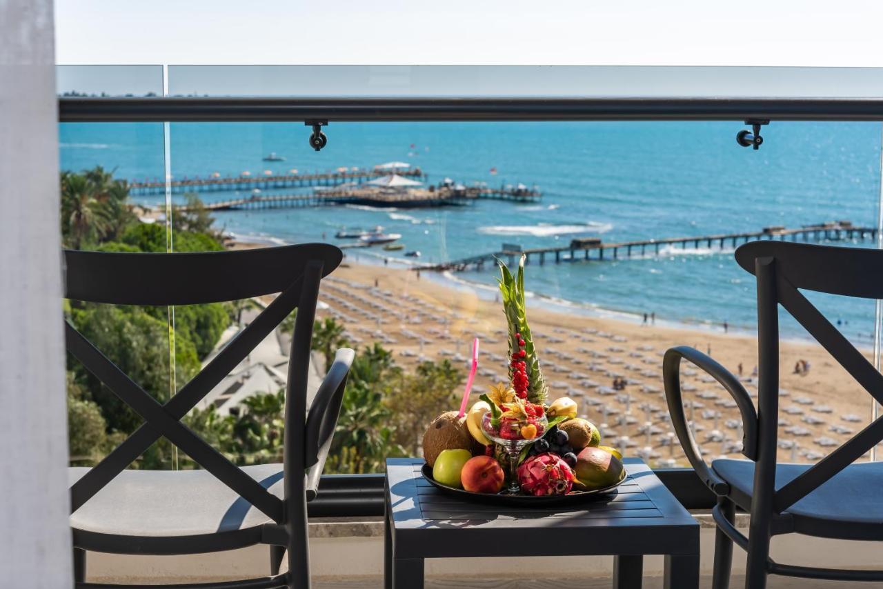 Double or Twin Room Side Sea View
