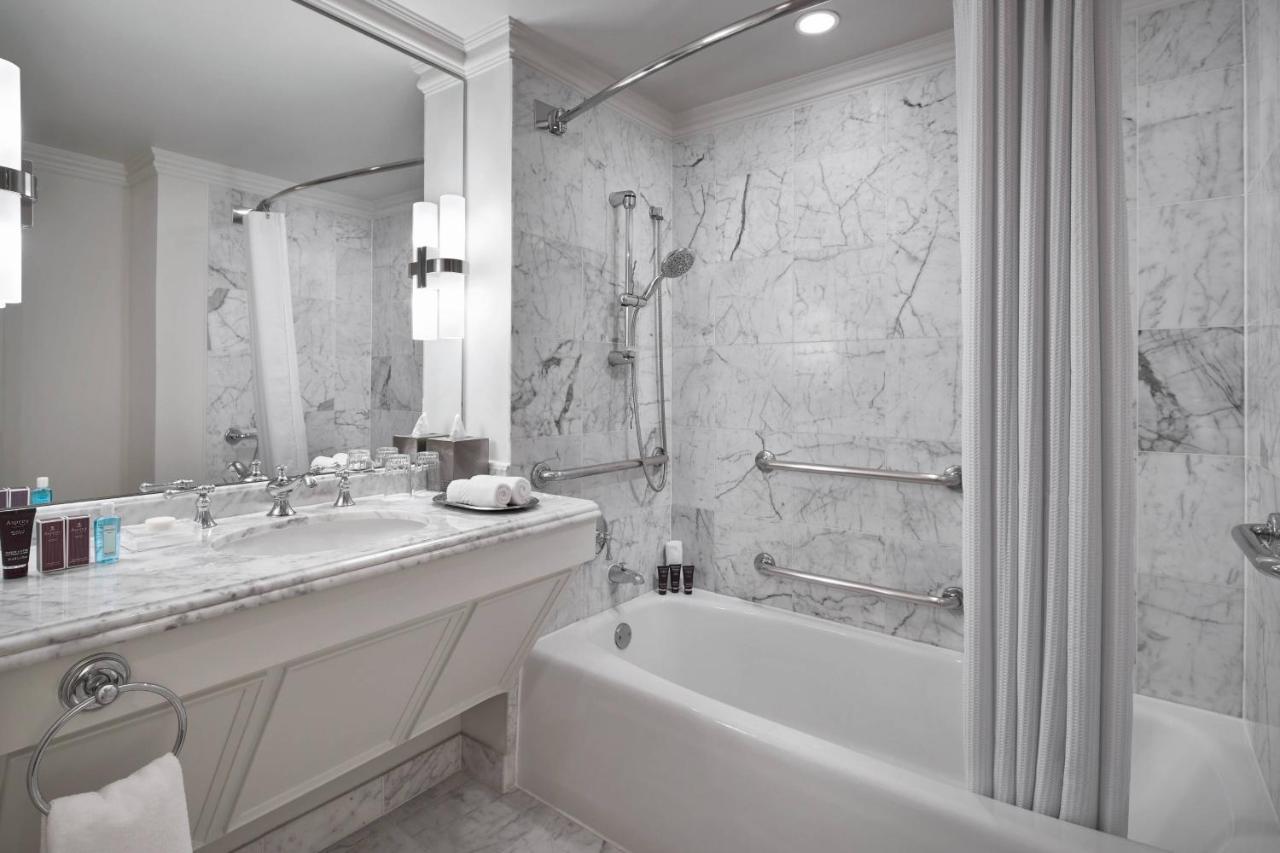 Deluxe Guest room 1 King