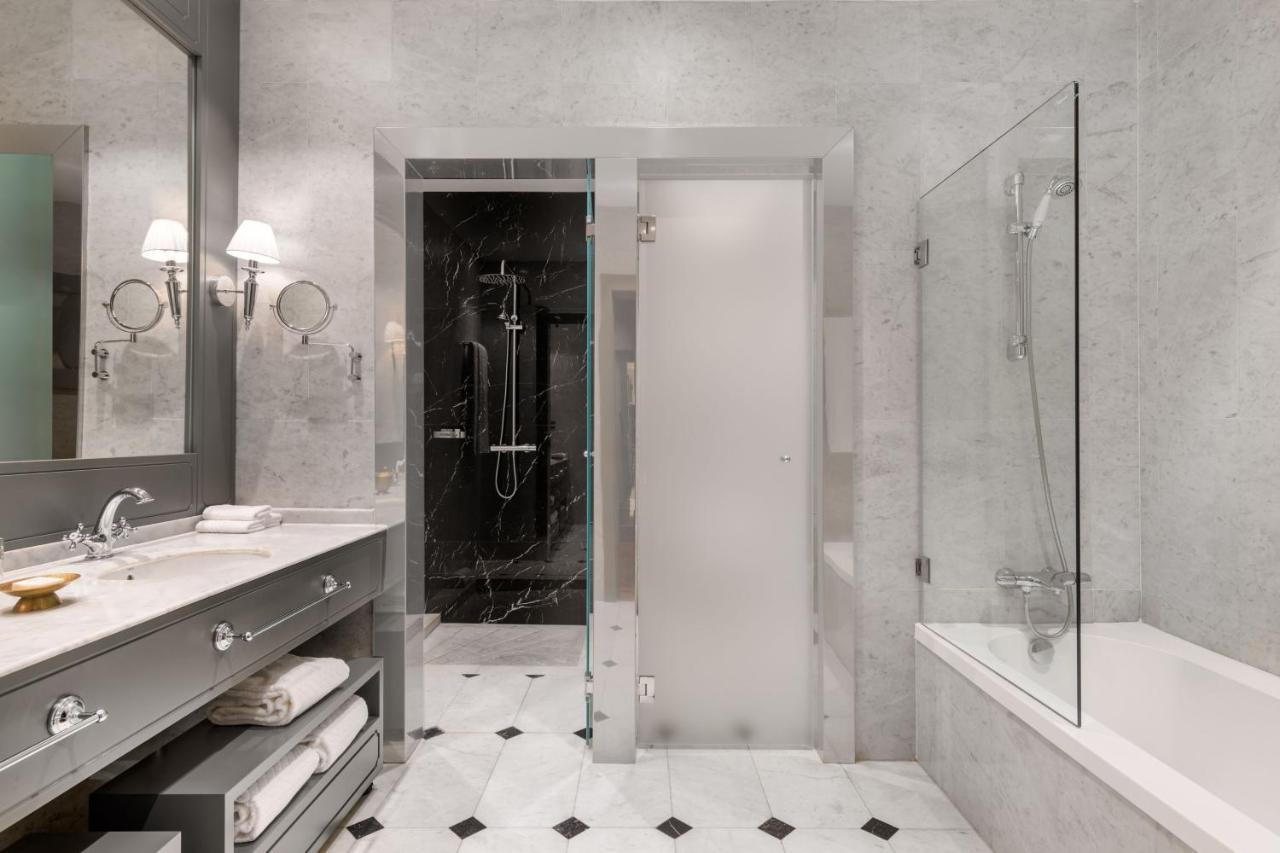 Premium Deluxe King or Twin Room