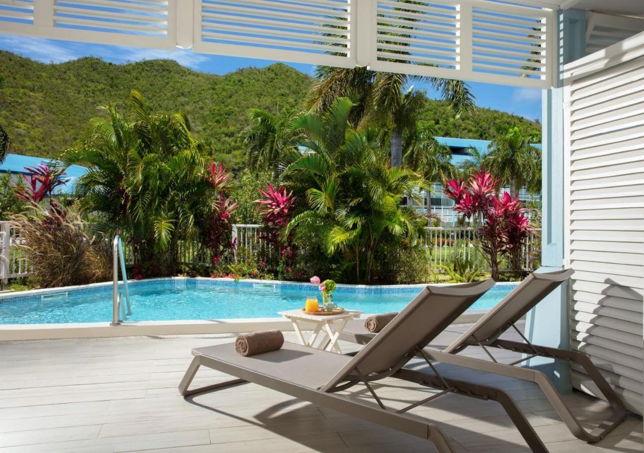 Marina Suite King Bed With Pool View